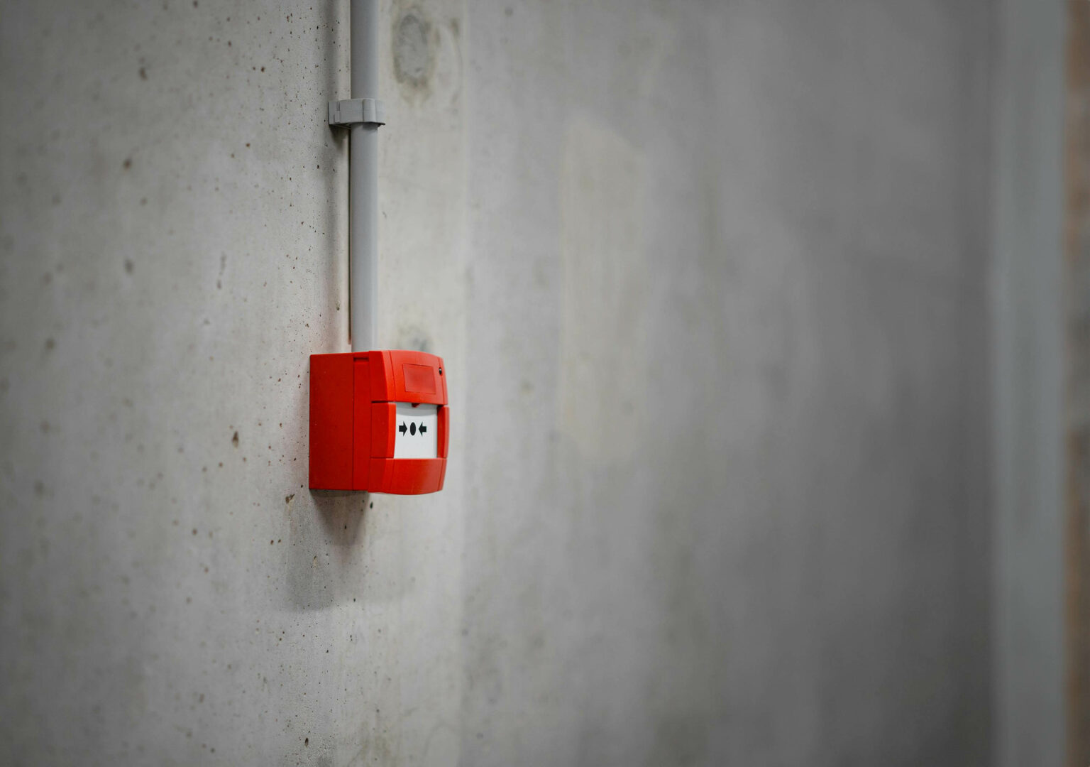 Quels établissements doivent impérativement posséder un équipement d'alarme incendie ?